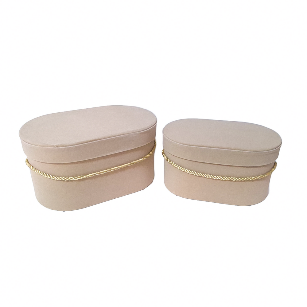 Set 2 cutii ovale invelite cu catifea si snur, culoare crem E3 - ROC 5809