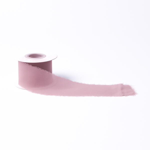 Bandă textilă cu margini franjurate, culoare roz prăfuit NR. 3 - ROC 0854