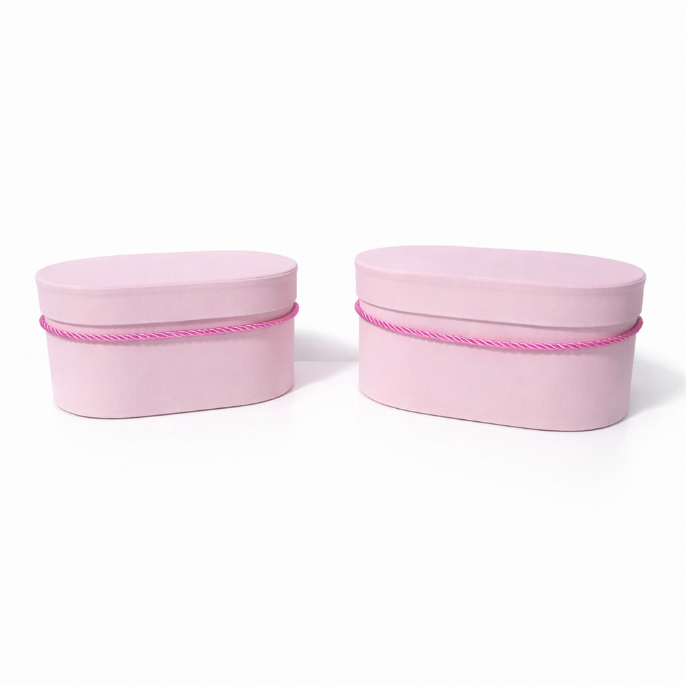 Set 2 cutii ovale invelite cu catifea si snur, culoare roz A3 - ROC 5809