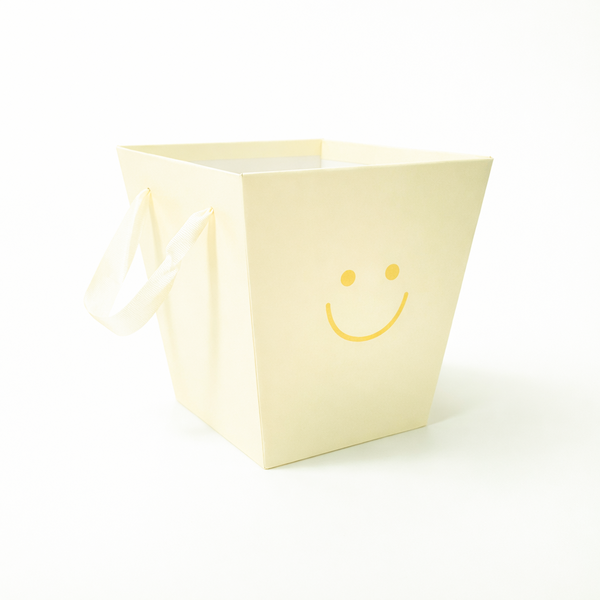 Cutie decorativă din carton cu print auriu, culoare crem - ROC 5812
