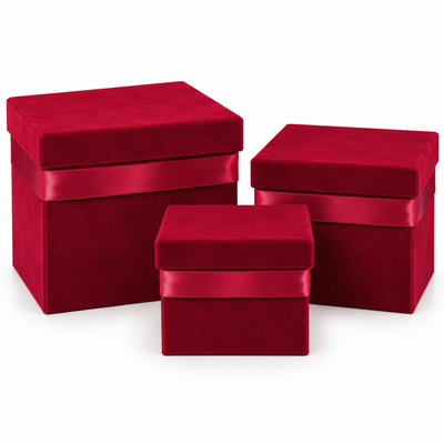 3 quadratische, mit Samt bezogene Schachteln, Farbe Rot