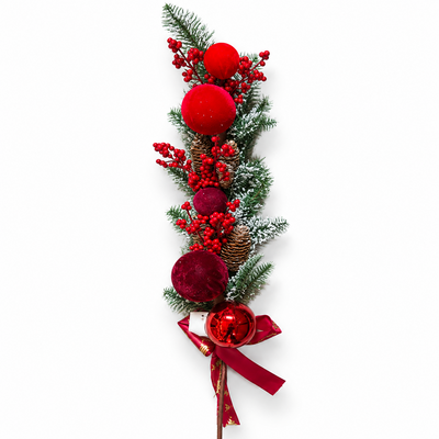Dekorative Weihnachtsgirlande mit roten Samtkugeln, Zapfen und Beeren, 53 cm